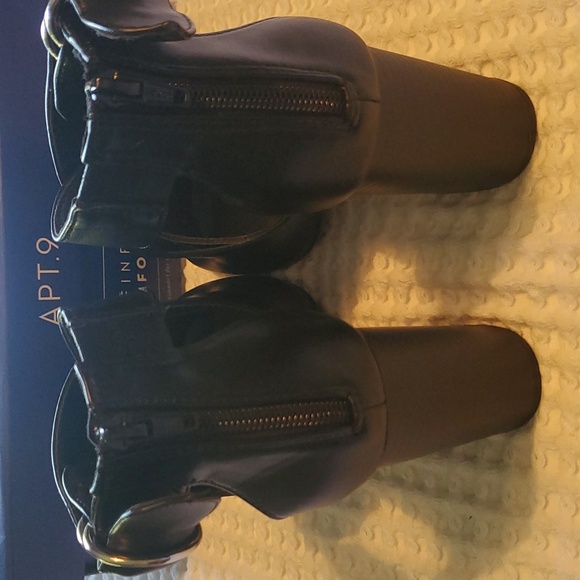 NIB Open Toe Booties - Picture 4 of 12